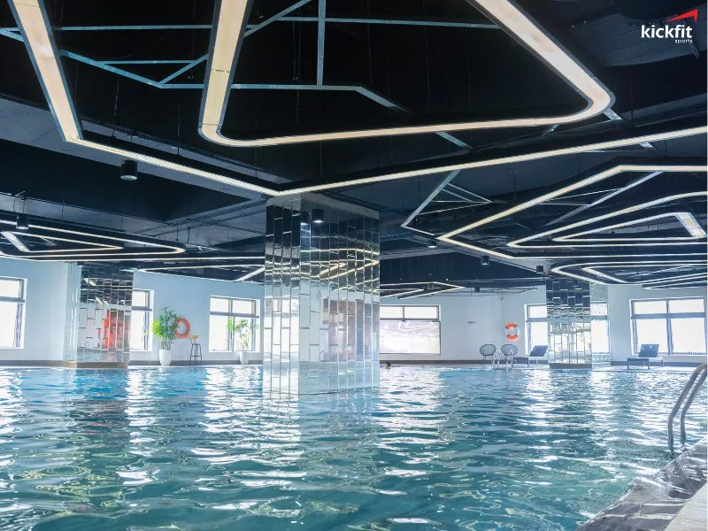 Bể bơi Kickfit Pool tại Võ Chí Công - Địa điểm hàng đầu với hệ thống bể bơi nước muối điện phân